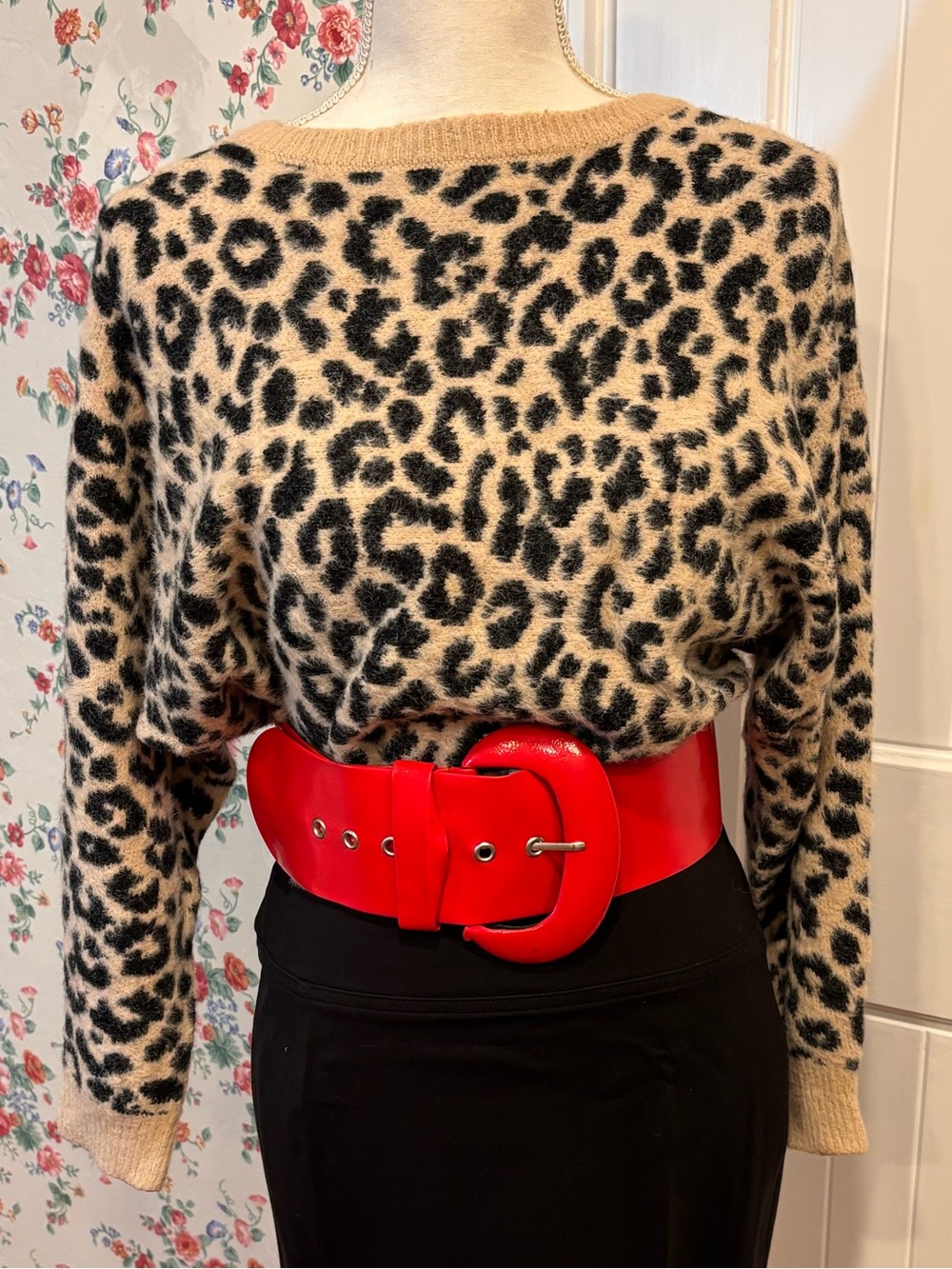 Fran Fine The Nanny Peg Bundy Costume Jessica Simpson Leopard Sweater Red Belt
